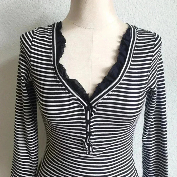 Old Navy Black & White Striped with Ruffle Detail - Picture 2 of 8